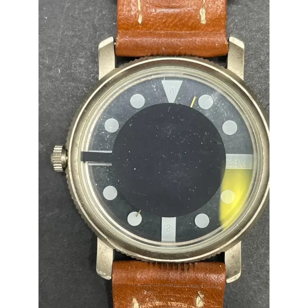 Vintage Fossil Collection Compass Dial Quartz Watch 34mm Tan Leather Band